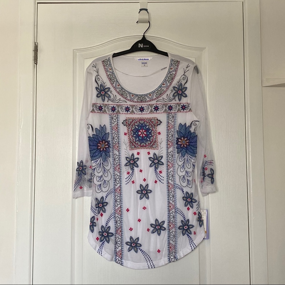 NYGÅRD NWT Embroidered 3/4 mesh sleeve top